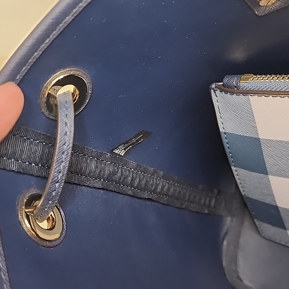 Michael Kors Small Tote Bag - Picture 13 of 13